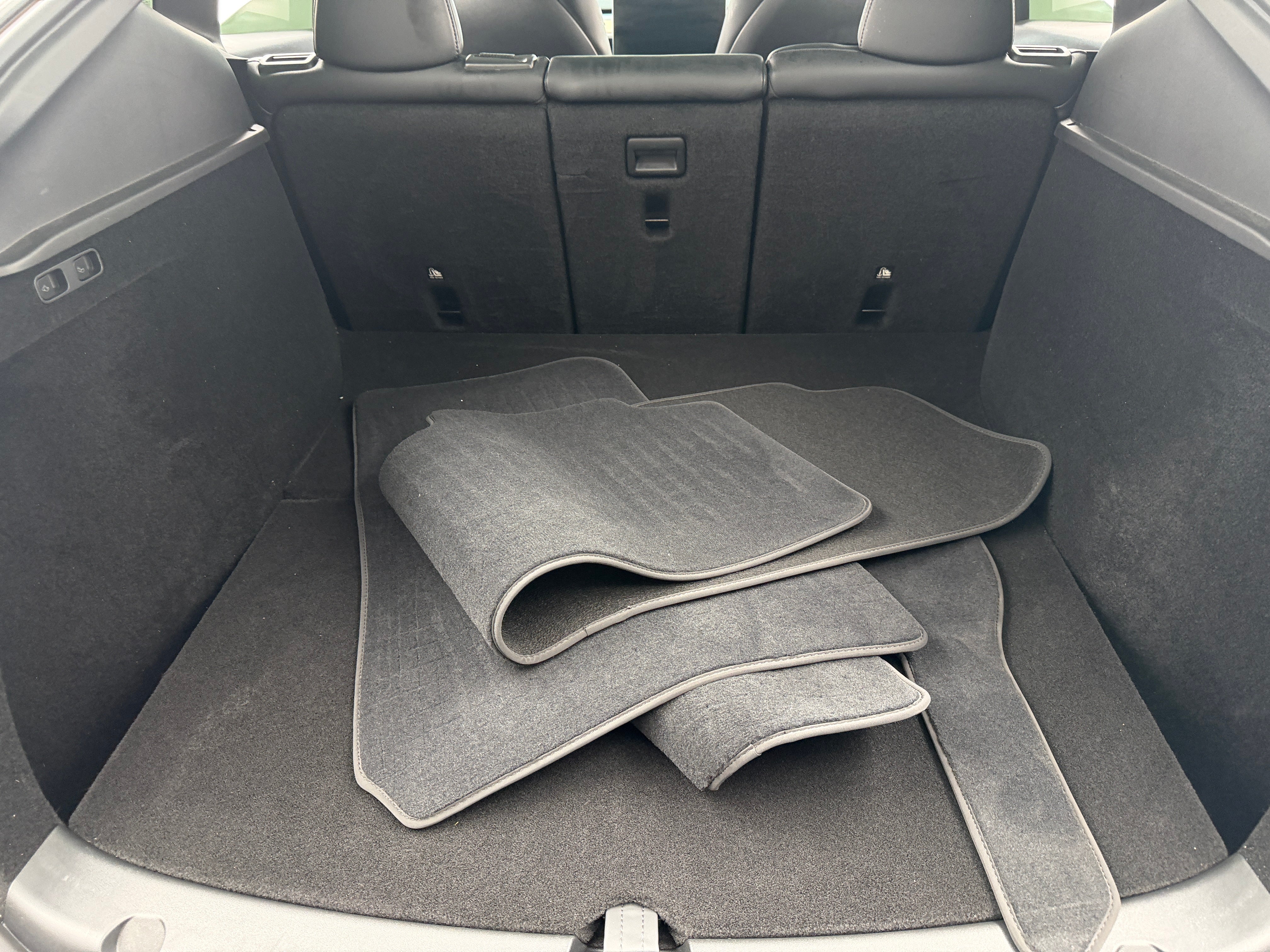 tesla model y 2025 7SAYGDEDXSA378834 image tesla model y 2025 7SAYGDEDXSA378834 image